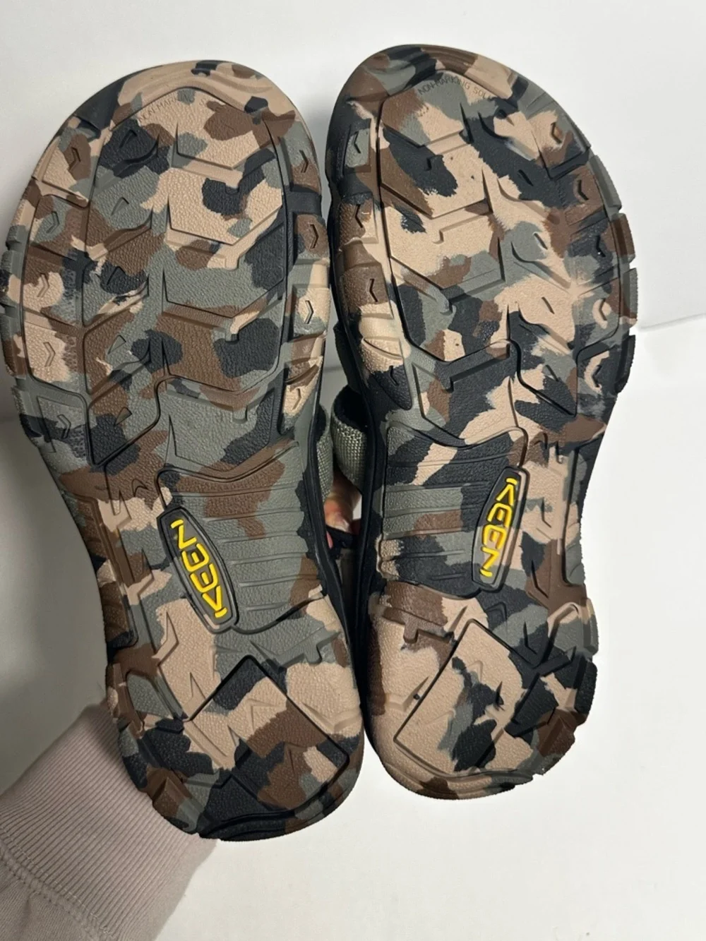 KEEN Men's Newport H2 Sandal in Camouflage - Drawstring Size US 7.0